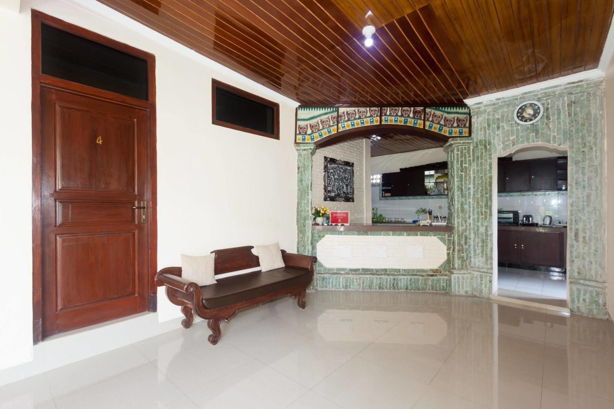 Zen Rooms Sanur Blanjong Sekawaru Eksteriør billede